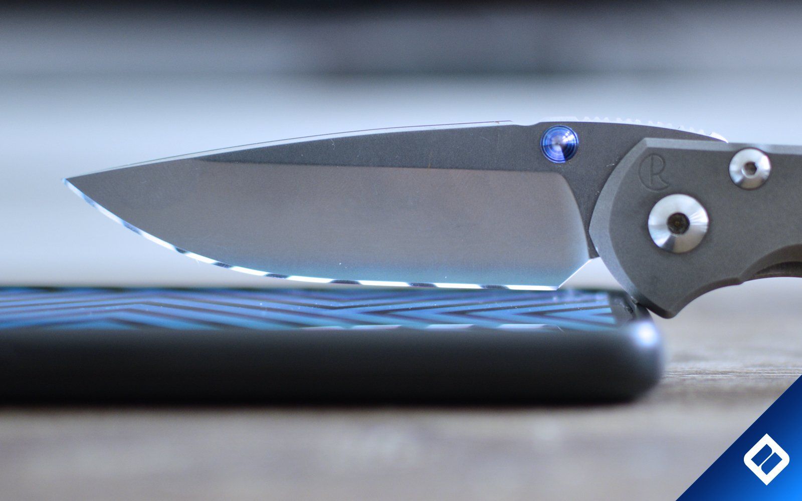 Achieving a Mirror Finish on Your Knife Edge: A Step-by-Step Guide